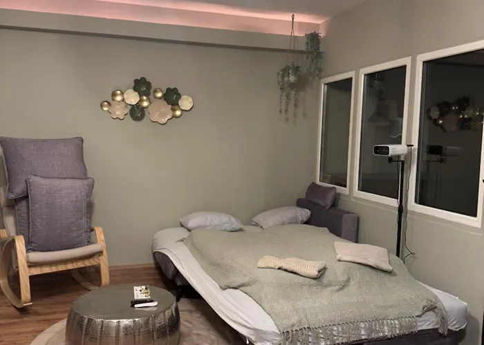 アパート Spacious Bohemian Near Castle Schoenbrunn *