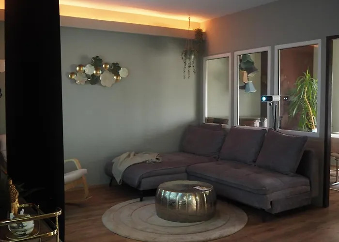 アパート Spacious Bohemian Near Castle Schoenbrunn *