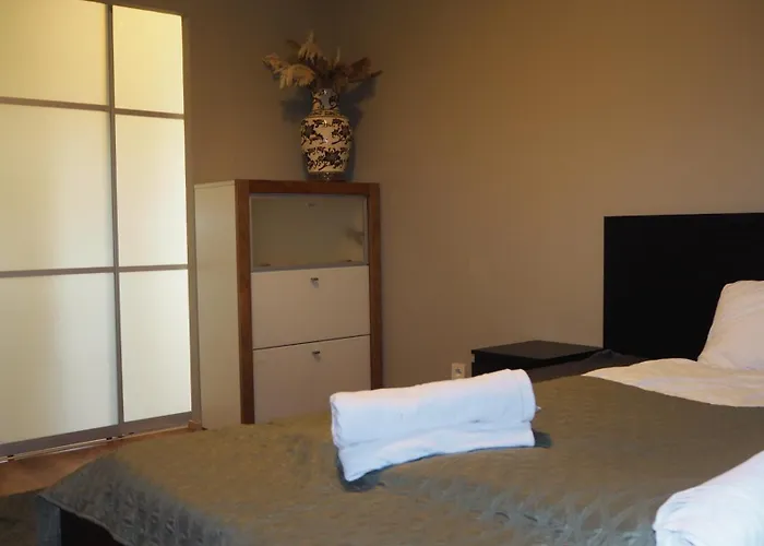 アパート Spacious Bohemian Near Castle Schoenbrunn ウィーン