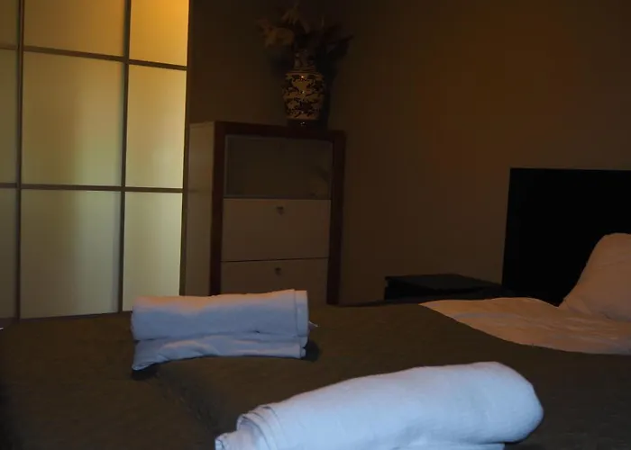 Spacious Bohemian Near Castle Schoenbrunn ウィーン
