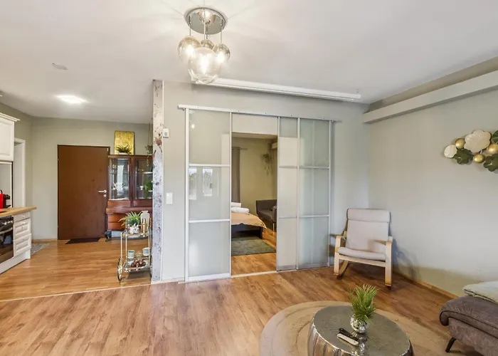 アパート Spacious Bohemian Near Castle Schoenbrunn ウィーン