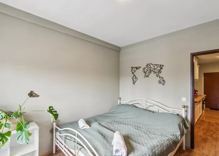 Spacious Bohemian Near Castle Schoenbrunn アパート ウィーン
