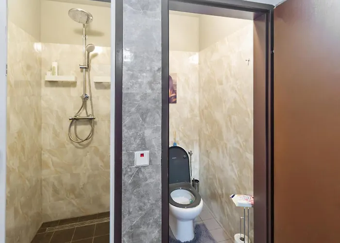 Spacious Bohemian Near Castle Schoenbrunn *